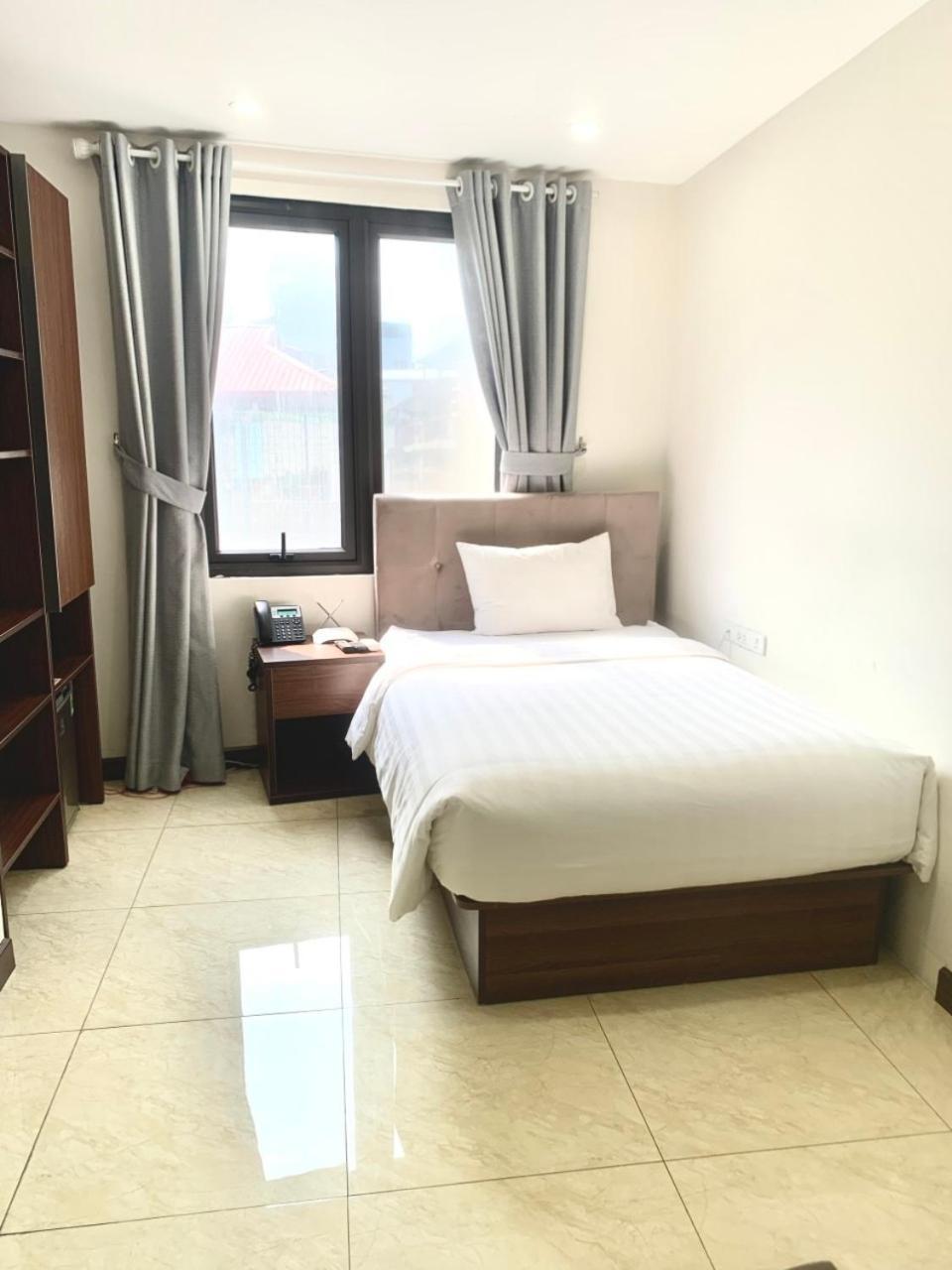 K Business 1 Hotel My Dinh 미딩 Hanoi Buitenkant foto